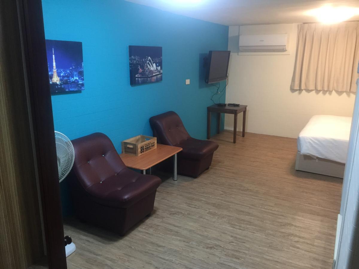 Traveler Station Hotel Kaohsiung Buitenkant foto