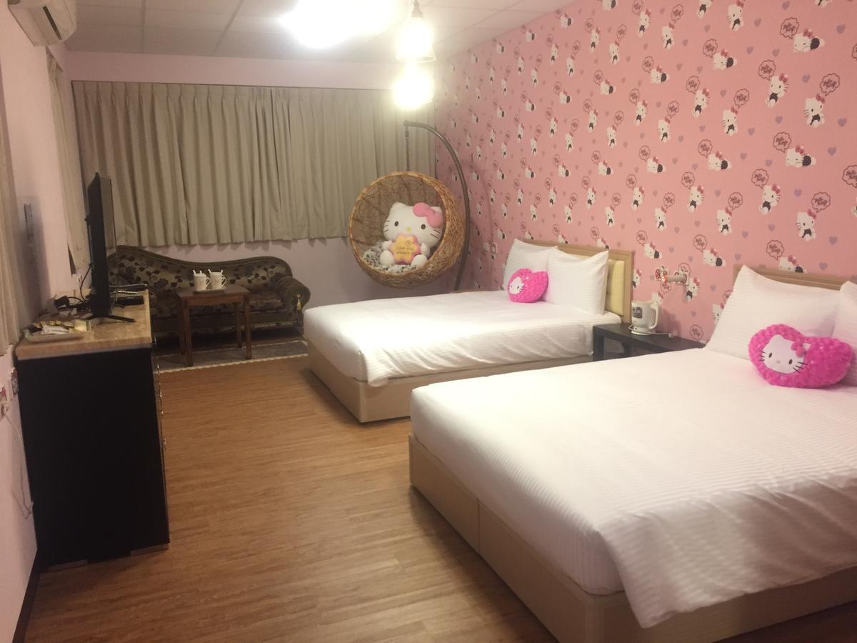 Traveler Station Hotel Kaohsiung Buitenkant foto