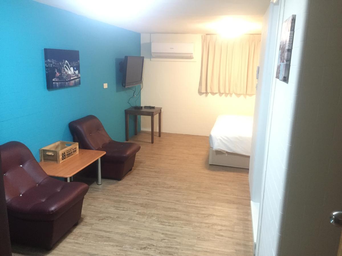 Traveler Station Hotel Kaohsiung Buitenkant foto