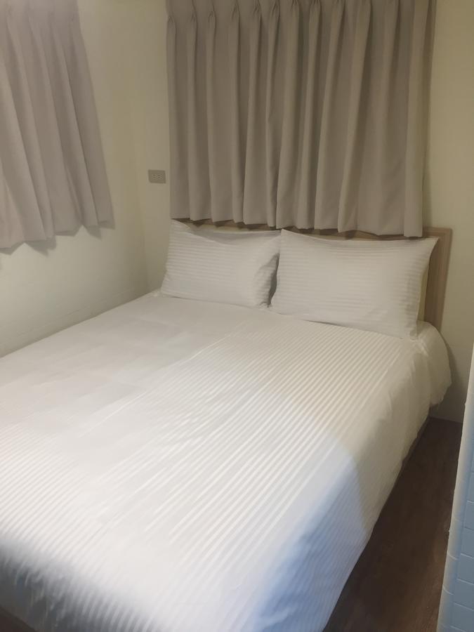 Traveler Station Hotel Kaohsiung Buitenkant foto