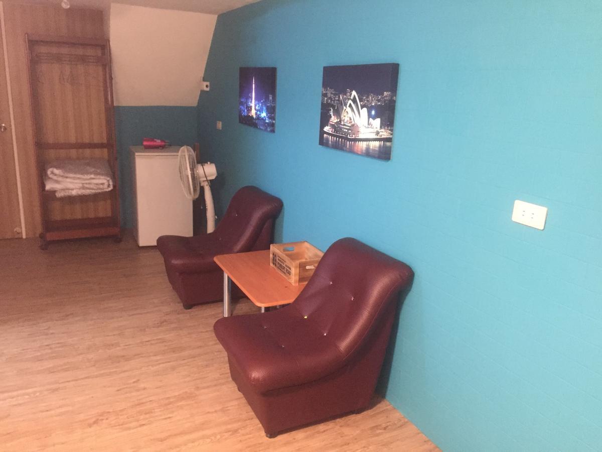 Traveler Station Hotel Kaohsiung Buitenkant foto