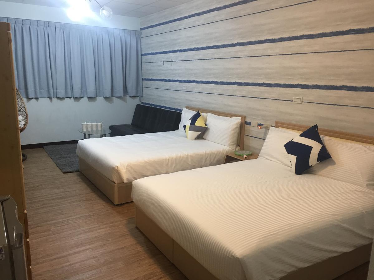 Traveler Station Hotel Kaohsiung Buitenkant foto