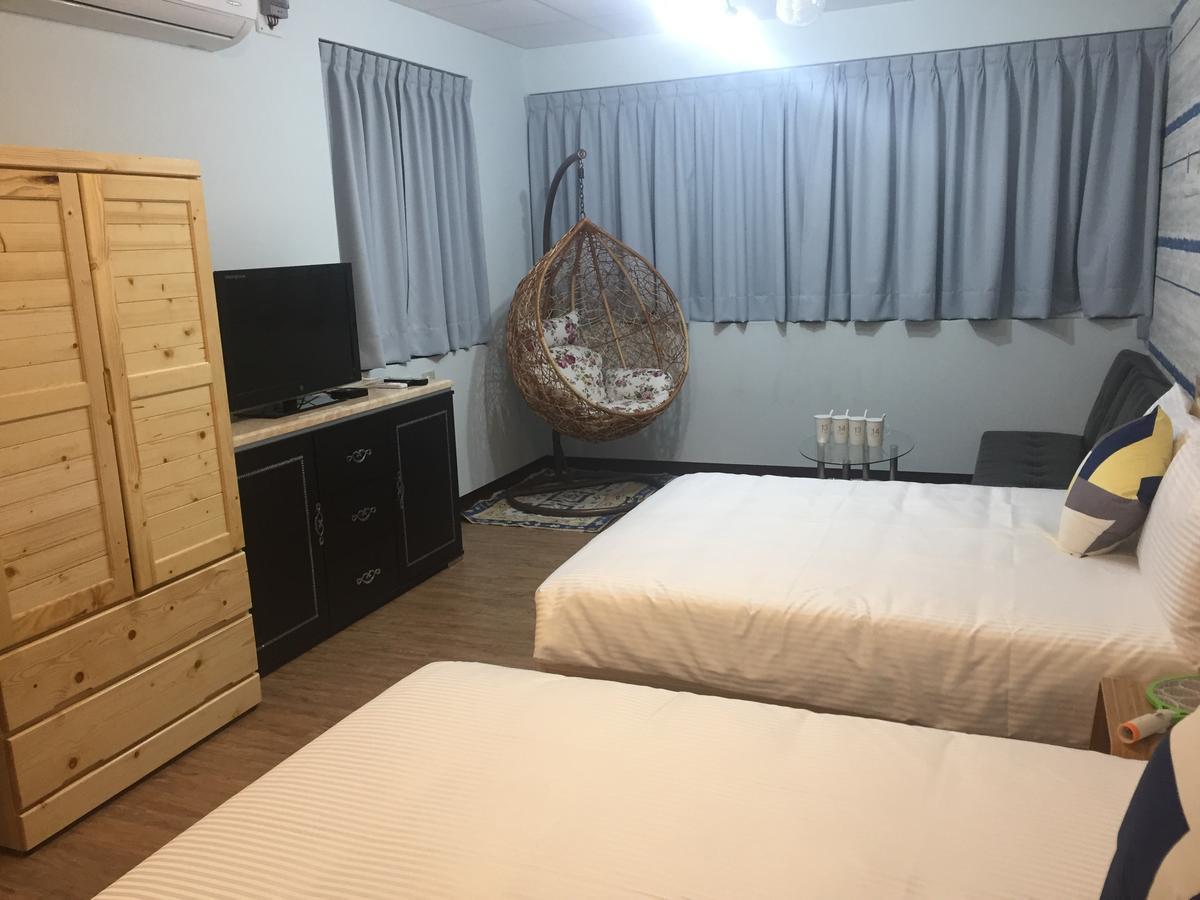 Traveler Station Hotel Kaohsiung Buitenkant foto