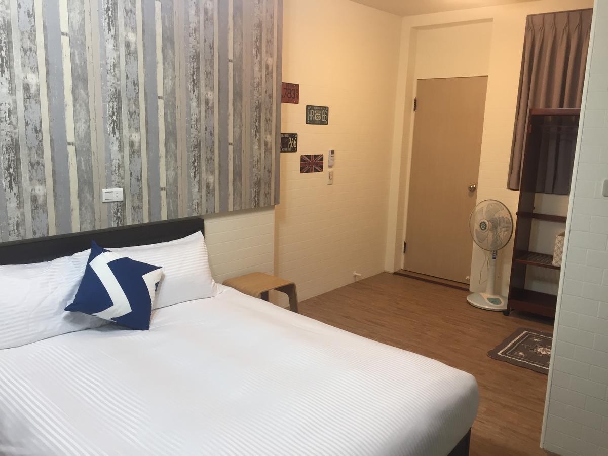 Traveler Station Hotel Kaohsiung Buitenkant foto