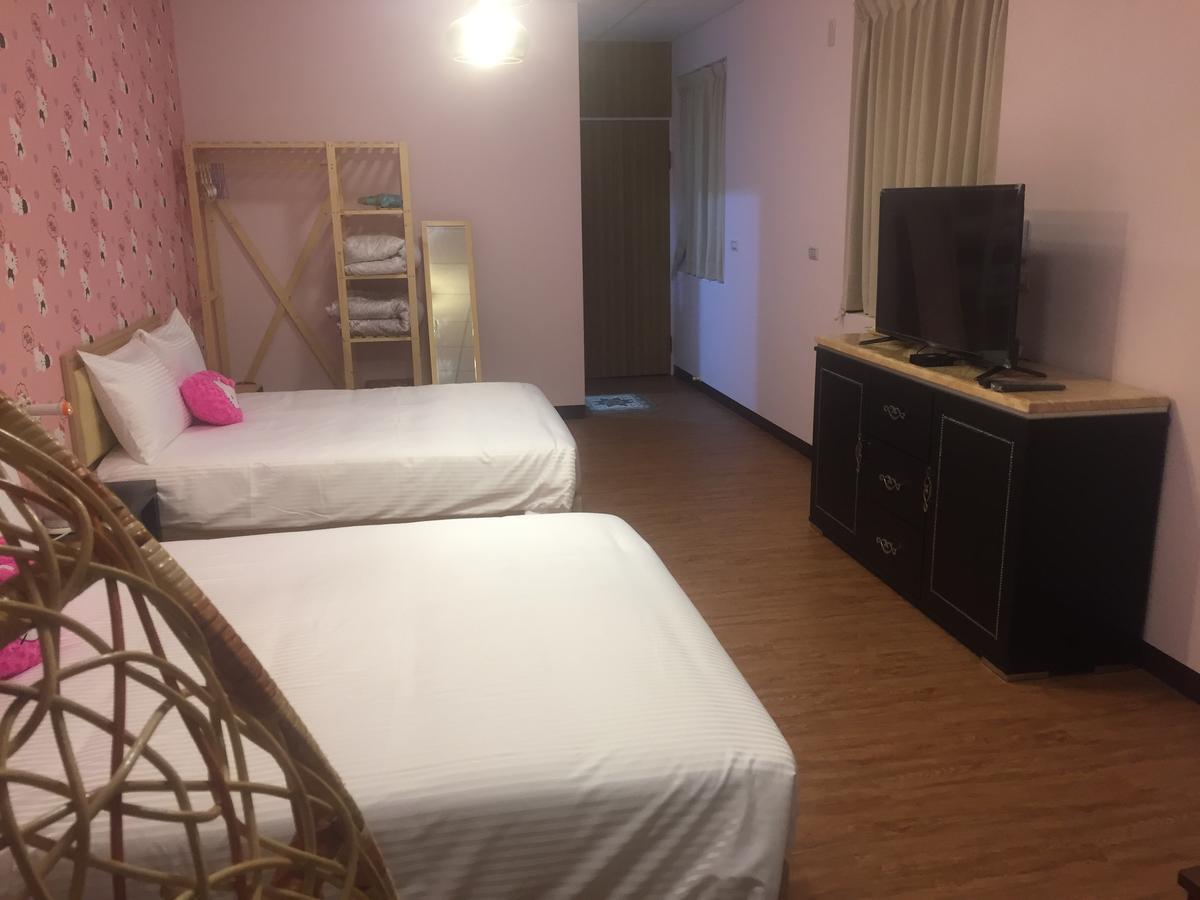 Traveler Station Hotel Kaohsiung Buitenkant foto