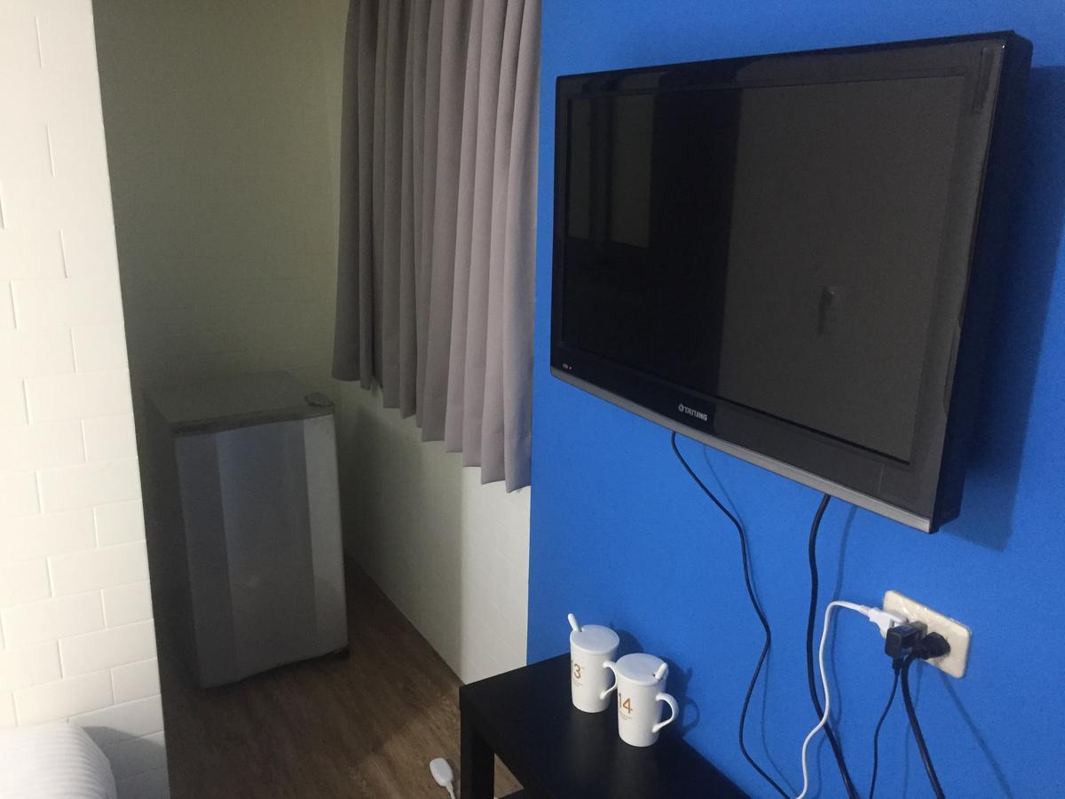 Traveler Station Hotel Kaohsiung Buitenkant foto