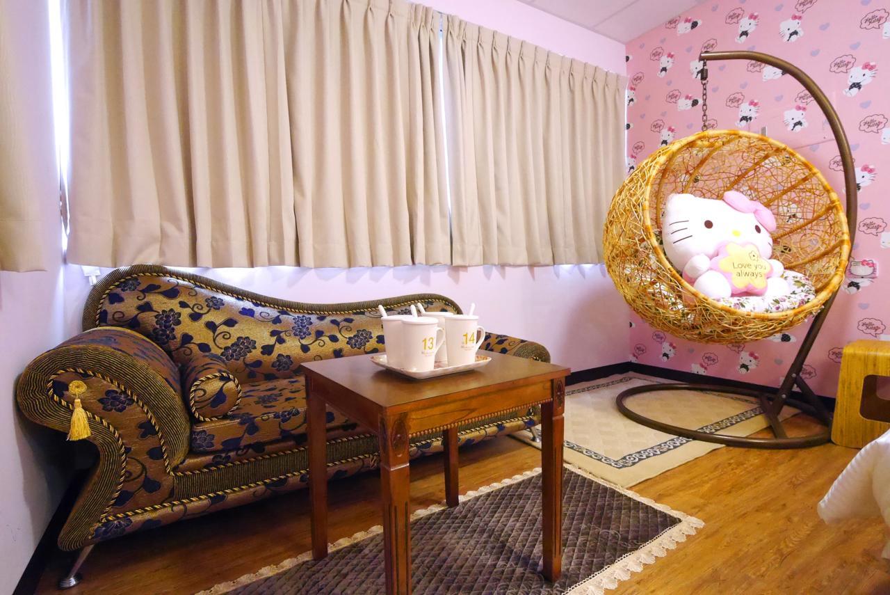 Traveler Station Hotel Kaohsiung Buitenkant foto