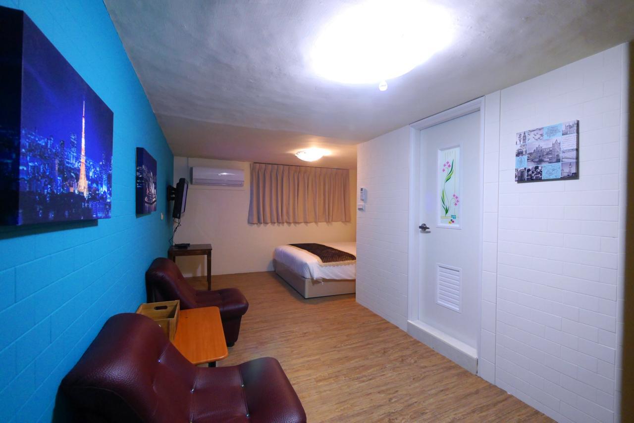 Traveler Station Hotel Kaohsiung Buitenkant foto