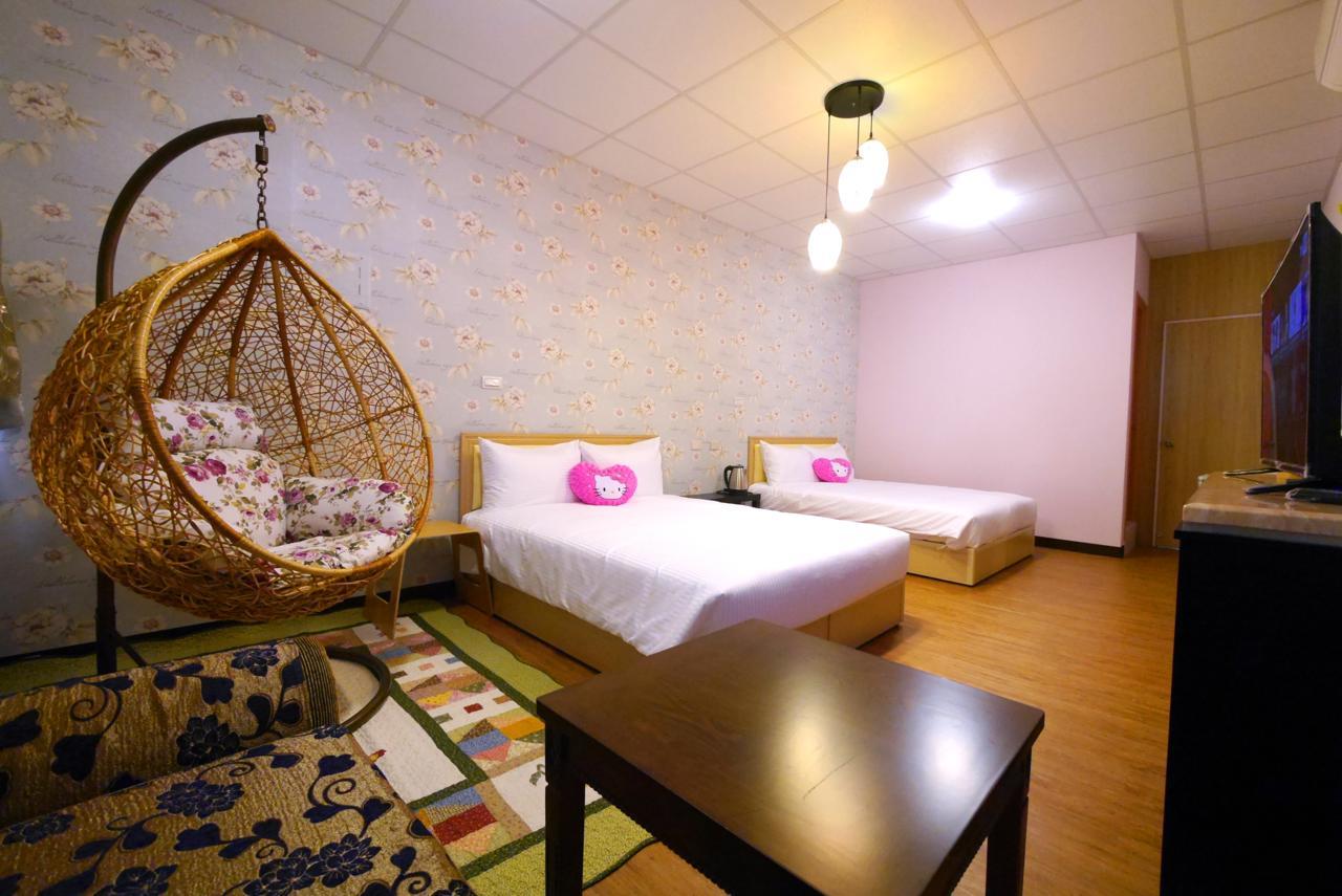 Traveler Station Hotel Kaohsiung Buitenkant foto