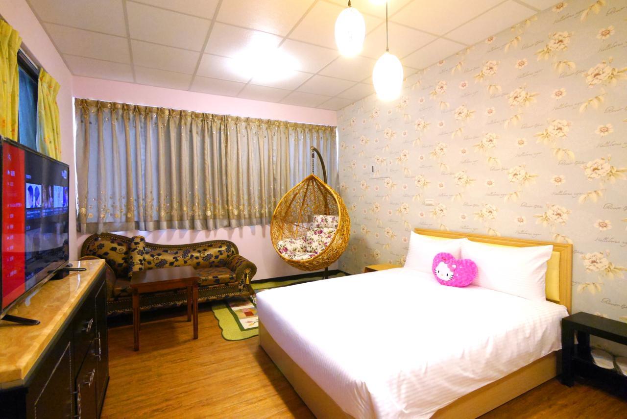 Traveler Station Hotel Kaohsiung Buitenkant foto