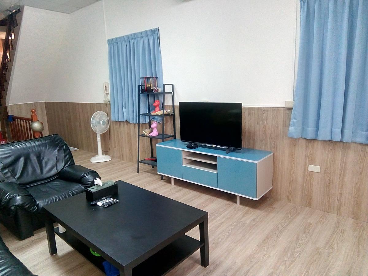 Traveler Station Hotel Kaohsiung Buitenkant foto